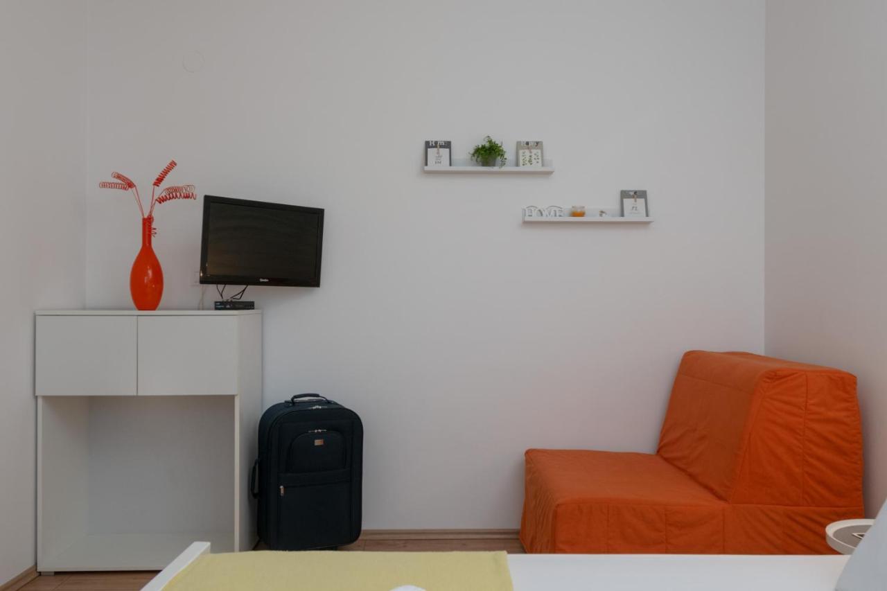 Apartments Greta & Ivona Pula Extérieur photo