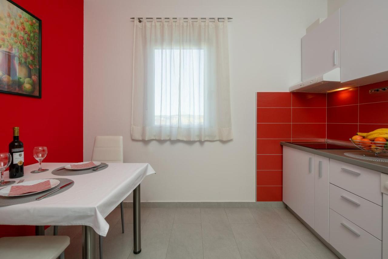 Apartments Greta & Ivona Pula Extérieur photo