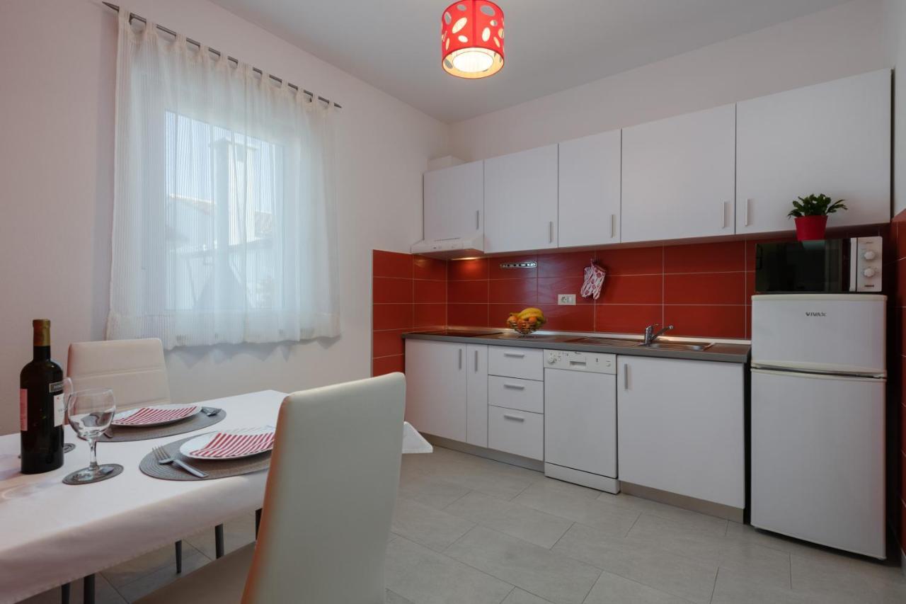 Apartments Greta & Ivona Pula Extérieur photo