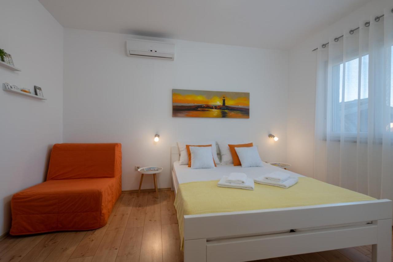 Apartments Greta & Ivona Pula Extérieur photo