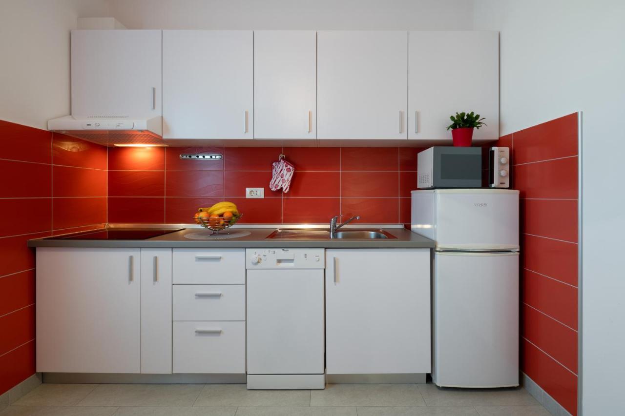 Apartments Greta & Ivona Pula Extérieur photo